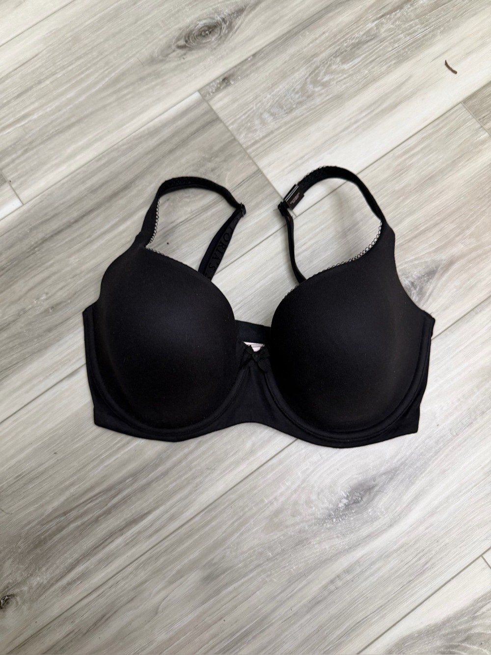 Victoria's Secret Black Molded T-Shirt Bra SZ 34ddd